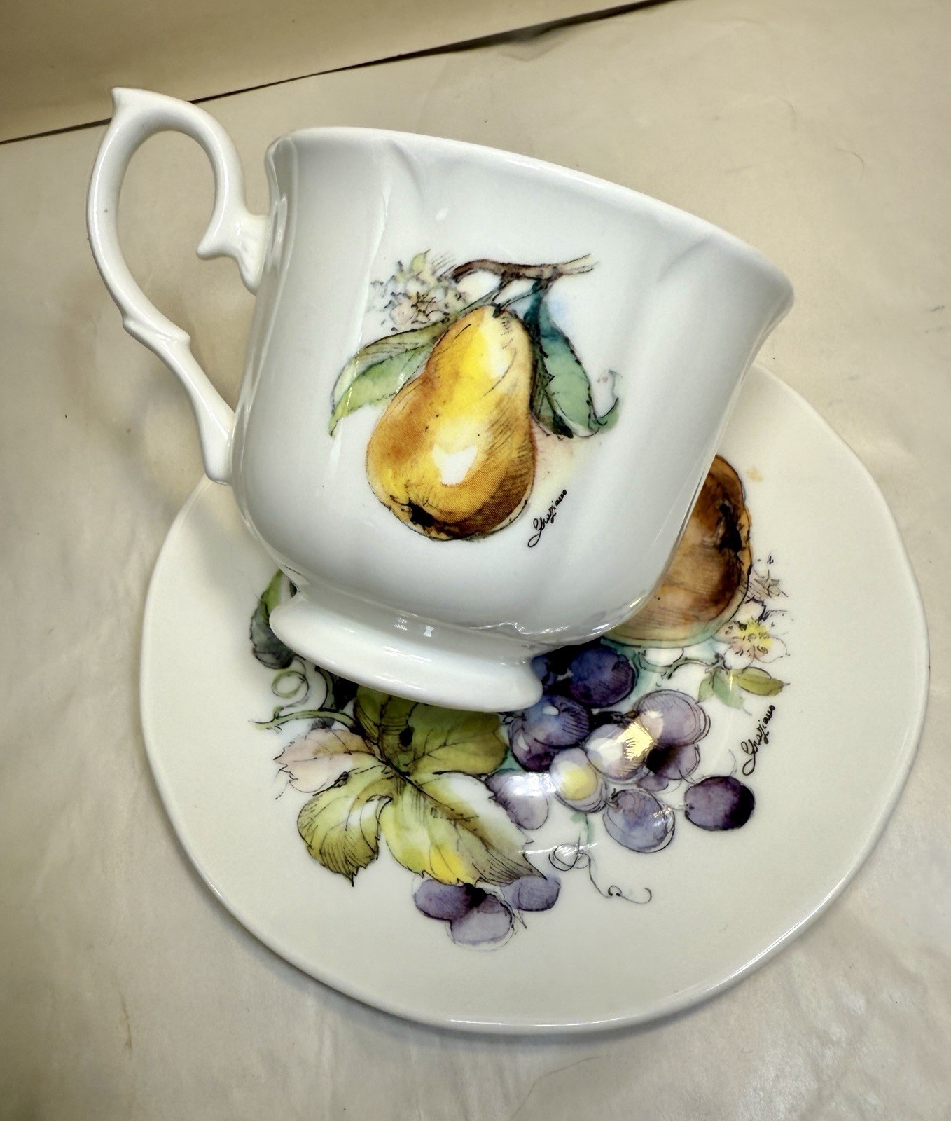 Duchess Bone China Pear / Fruit / Berry Tea Cup and Saucer - Mint, Immaculate - Image 2