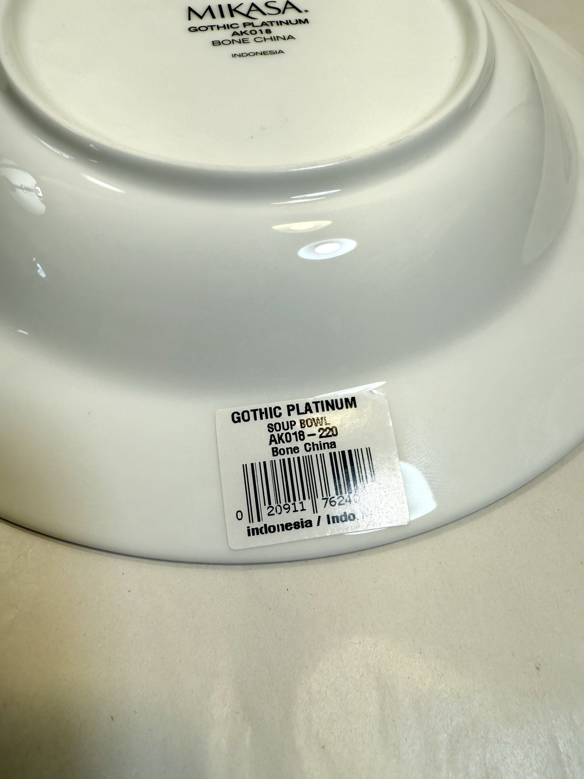 New with Tags - One Mikasa GOTHIC PLATINUM Rim Soup Bowl Bone China AK018 - 9" - Image 5