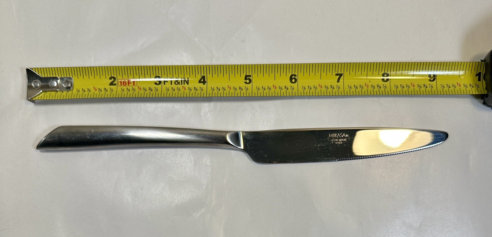 One (1) Mikasa Satin Wave Forged Stainless Flatware Place Setting - Five Pieces - Image 13