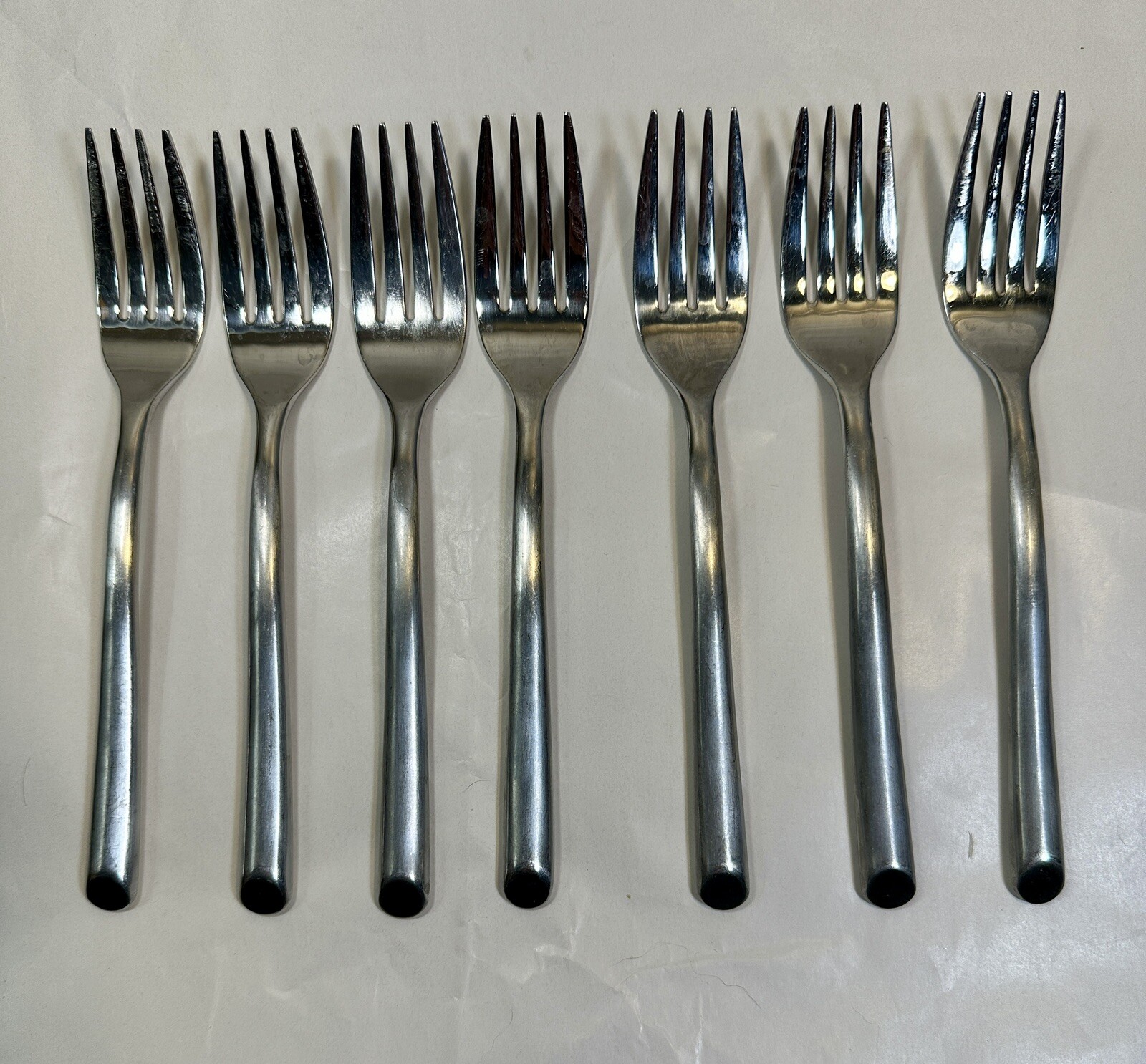 One (1) Mikasa Satin Wave Forged Stainless Flatware Place Setting - Five Pieces - Image 7
