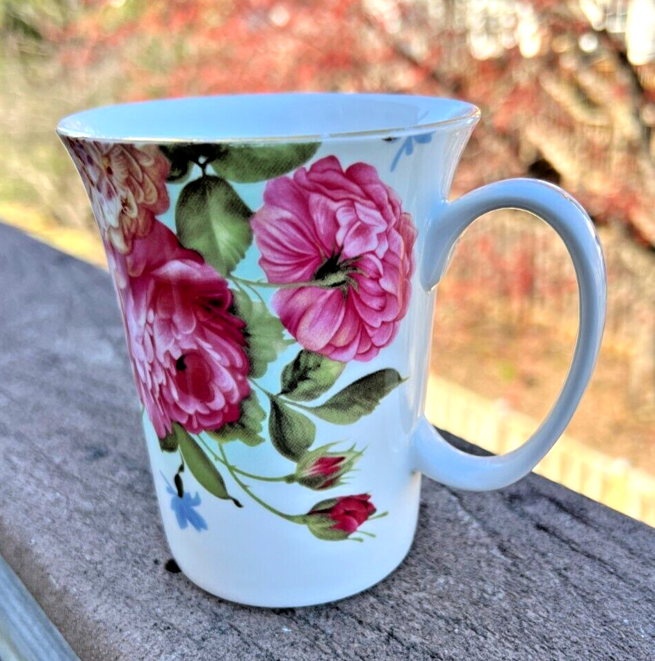 Bella Lux Bone China Mug With Roses - EUC