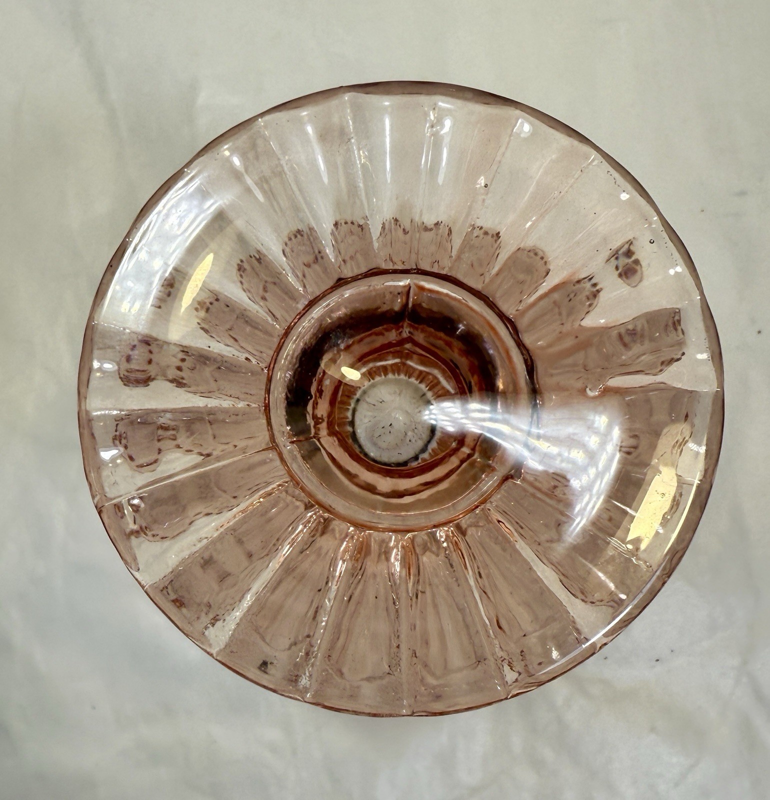 Fitz and Floyd Pink Trestle Water Goblet Wine Glass - Unboxed, Unused - Image 2