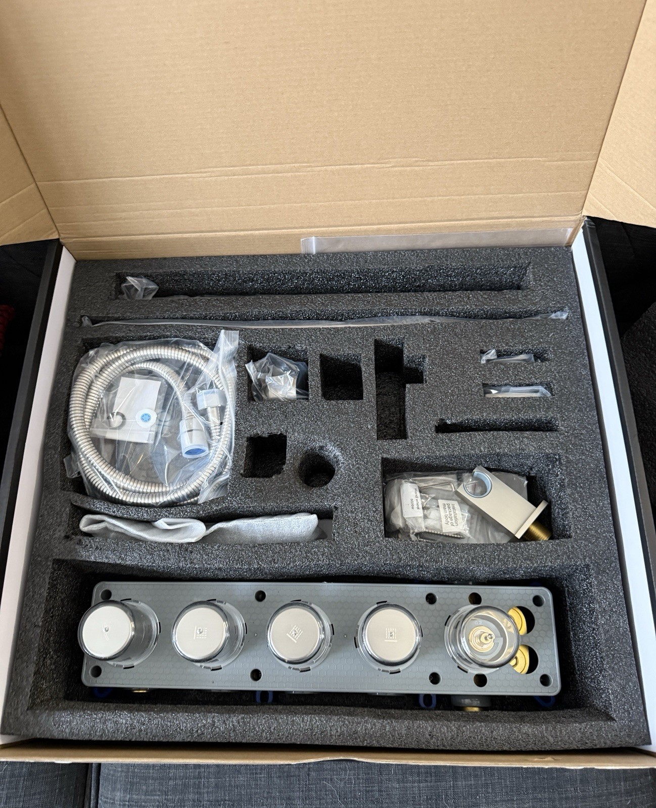 Everstein 16" Wall Mount Dual Shower Head Set SFS-1064-NK16 - New in Box UNUSED - Image 4