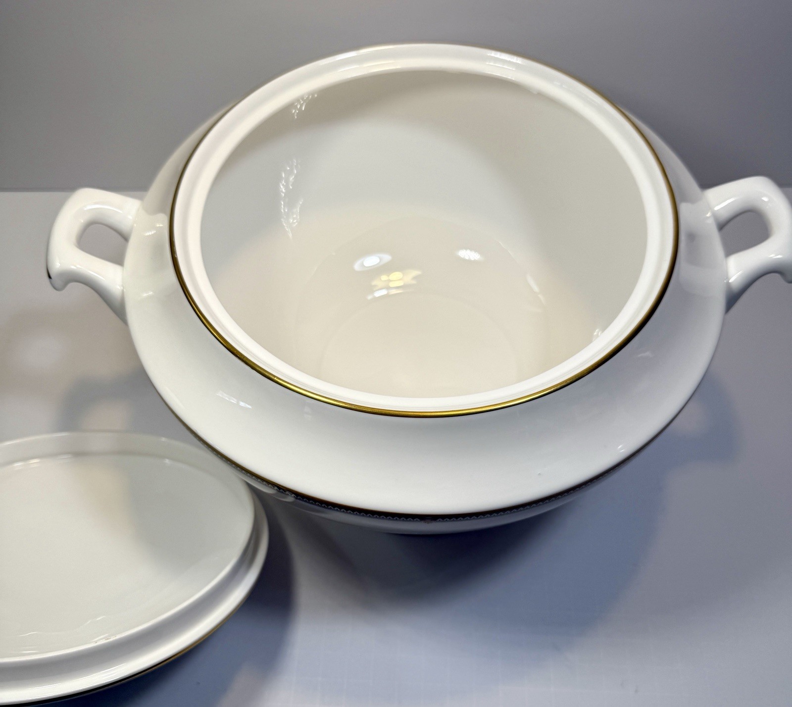 Large Spode Park Lane TUREEN Y8587-S Fine Bone China England — Unused, Flawless - Image 2