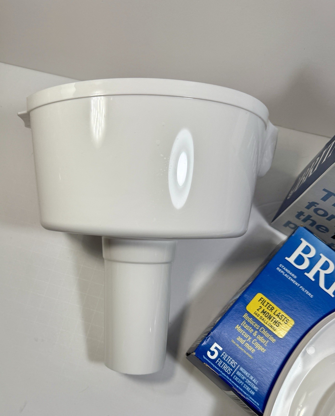 Brita Water Filtration Pitcher and New Filters - Image 3