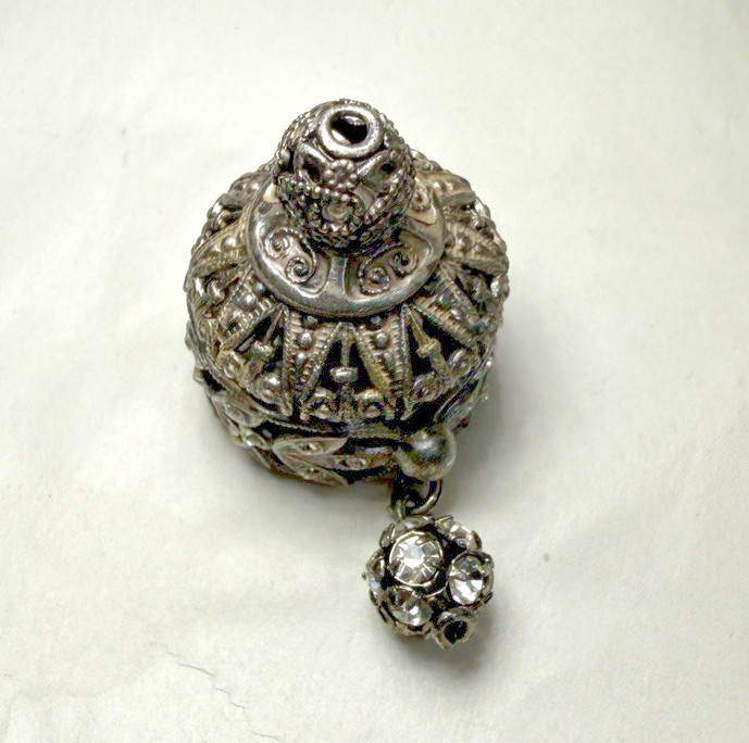 Victorian Era Perfume Bottle Top - Threaded - Image 3