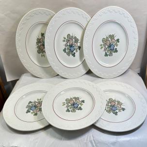 6 (Six) Wedgwood PEMBROKE Luncheon Plates Corinthian T428 -- 9 5/8"
