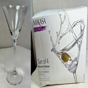 Set of 4 Mikasa Laura Crystal Martini Glasses - New in Box -- 11.5 ounces