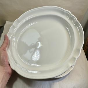 Pfaltzgraff Gazebo White - 10 1/4" X 14 1/2" Oval Scalloped Serving Platter