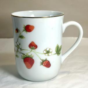 Vintage OTAGIRI Japan Strawberries & Blossom Gold Rim China Mug - 8 oz.