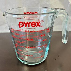 Pyrex 2-Cup Glass Measuring Cup Clear Red