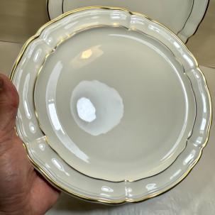 One Bernardaud Limoges Louis XV 10-3/8" Dinner Plate - Flawless